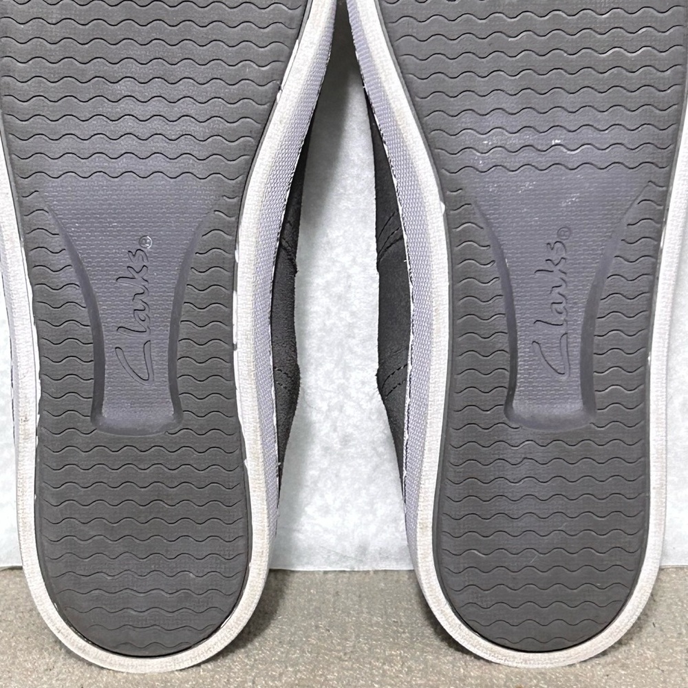 Clarks Womens Pawley Adwin Grey Suede Side Zip Sneakers Shoes SZ 7.5 M - Picture 11 of 12